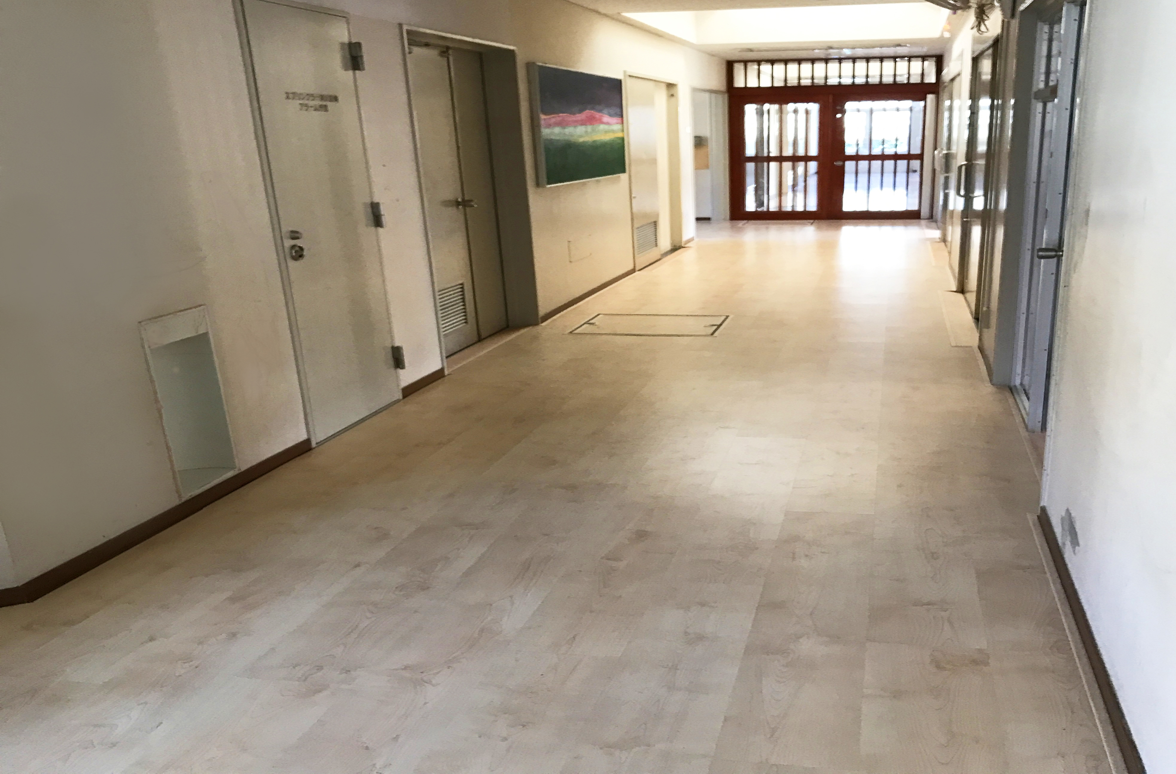 子供たちが生活する空間で安全な暖房器具として環境に優しい床暖房を提供